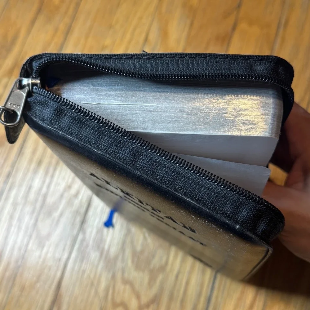 Alkitab Indonesian Bible Kidung Jemaat 1999 Black Zippered Case Silver -READ - Picture 6 of 7
